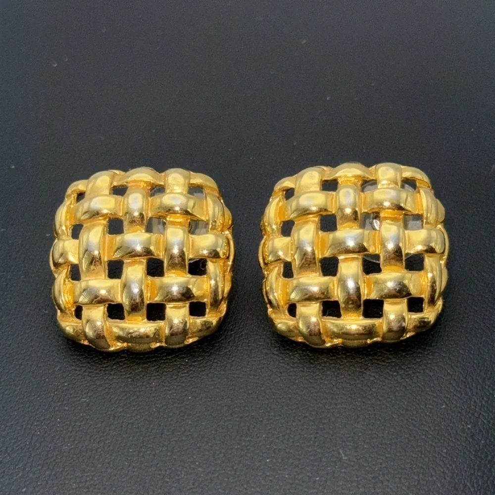 Gold tone square classic basket weave statement pierced earrings designer vibes